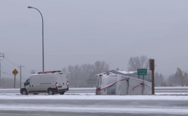PHOTOS: Dangerous driving as Alberta’s first major snowfall of the season hits