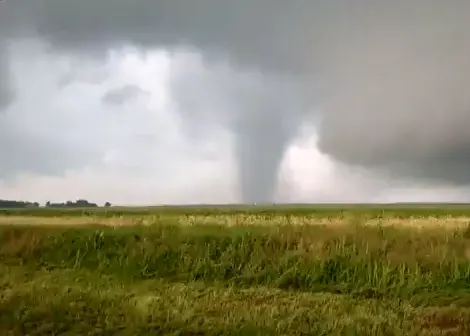 Tornadoes, flash flooding pummel U.S. Southern Plains