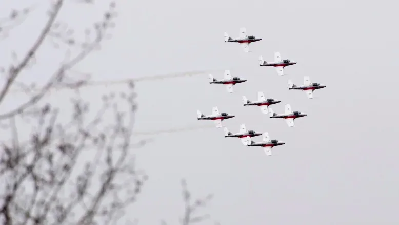 Snowbirds set to fly over Hamilton, Niagara, Brantford after being grounded