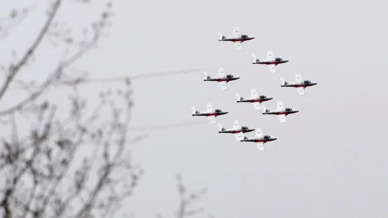 Snowbirds set to fly over Hamilton, Niagara, Brantford after being grounded