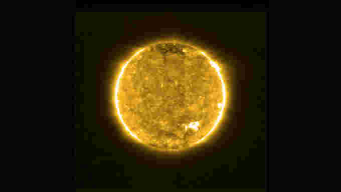 Solar Orbiter s first view of the Sun ESA