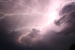 B.C.: Power restored after suspected lightning strike cuts power to 120,000