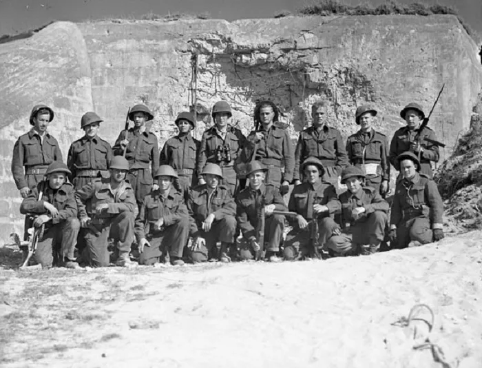 Troops at normandy Library and Archives Canada