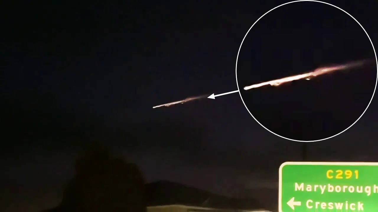 Space junk streaks across Australian skies as a bright, flaming fireball