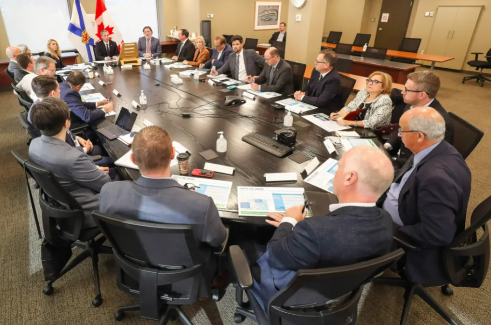 Federal and provincial officials and representatives from Nova Scotia Power discussing Nova Scotia’s clean energy future. (Communications Nova Scotia)