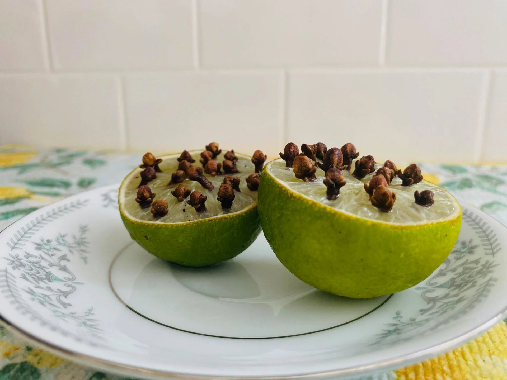 Lime et clou de girofle