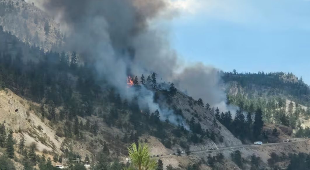 Wildfire leads to evacuation order for 400 properties in B.C.'s ...