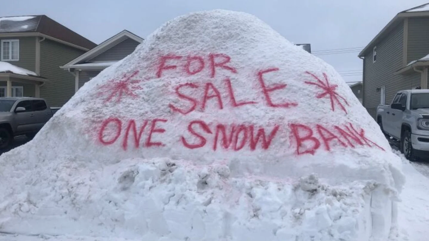 CBC: The costs of Friday's blizzard are adding up as people and municipalities continue to grapple with cleanup. (Jeremy Eaton/CBC)