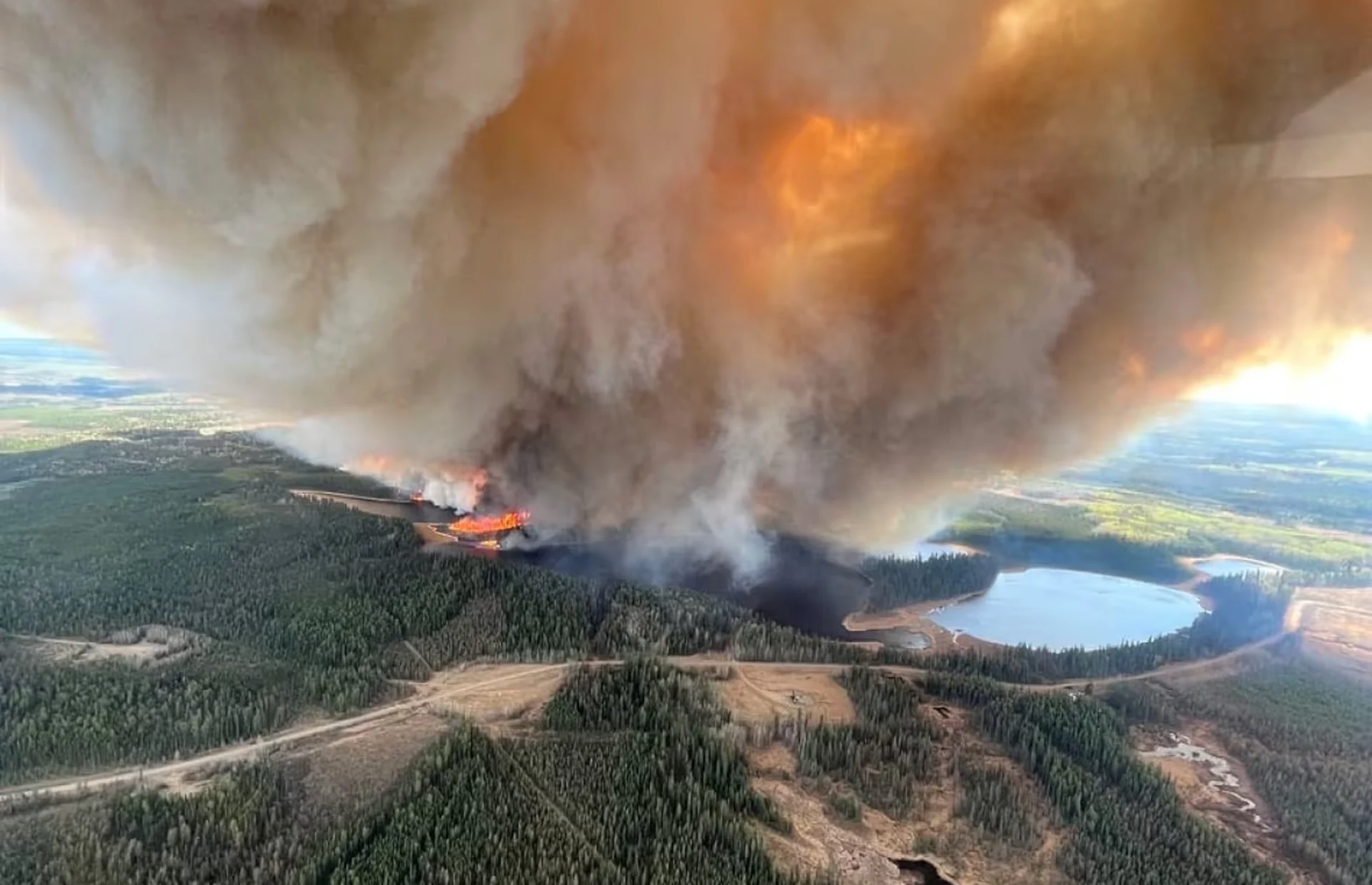 Close to 30,000 people now displaced as Alberta continues battling wildfires