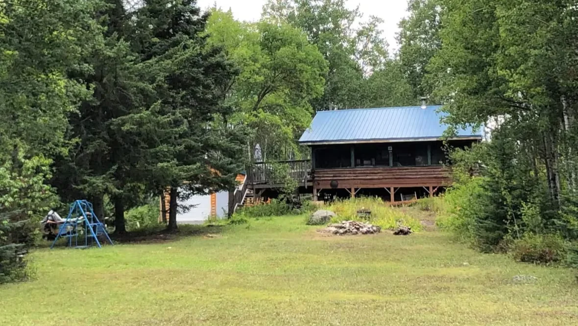 Cabin, Manitoba, Beresford, Lake, Wildfire, Fire, Provincial Park, May 22, 2025. (Richard Loiselle)