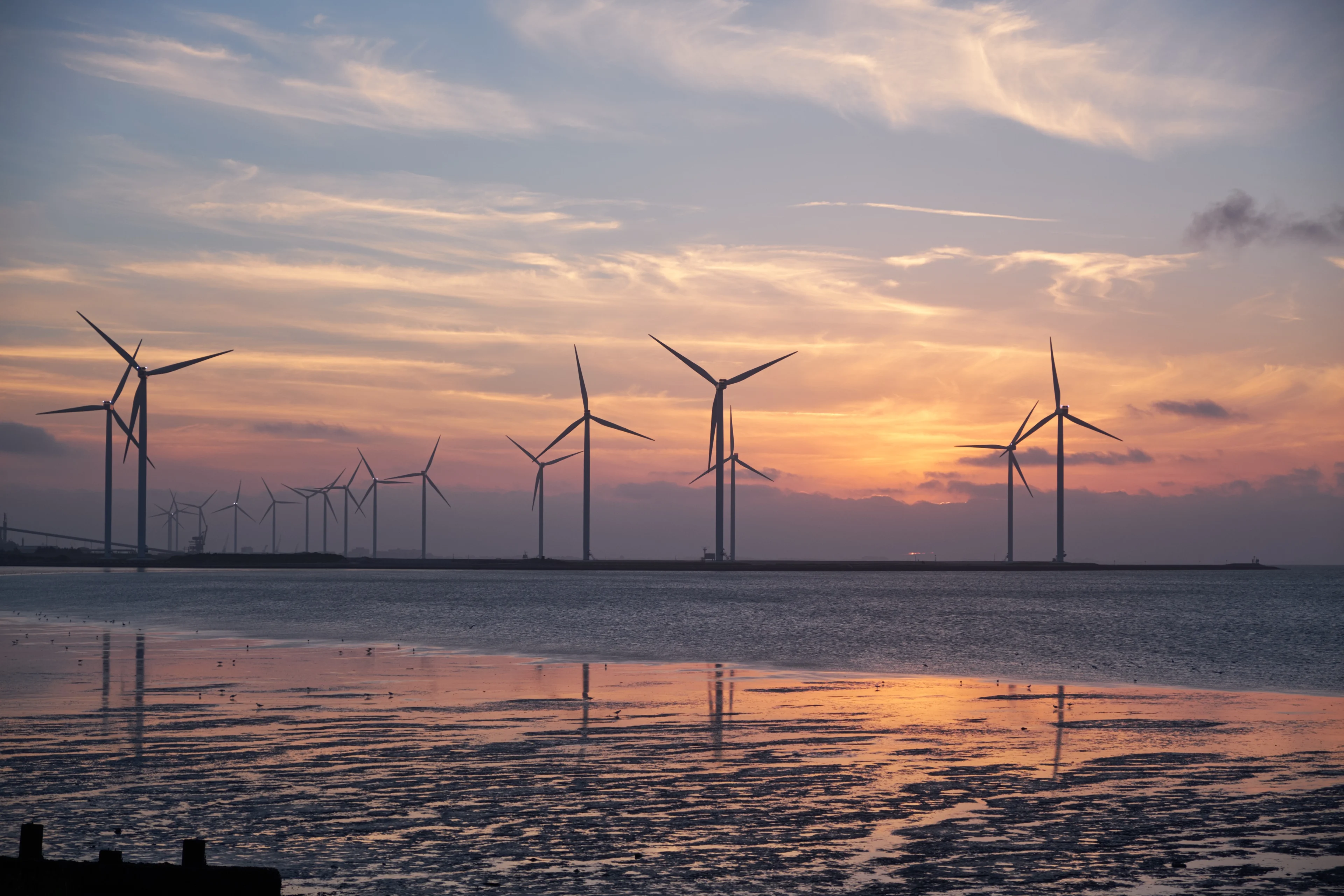 Offshore wind turbines Pixabay