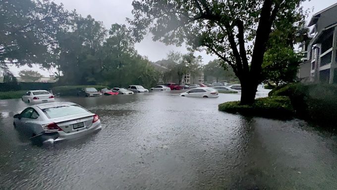 Ian flooding in Orlando, Florida/Quwan Brown/Twitter
