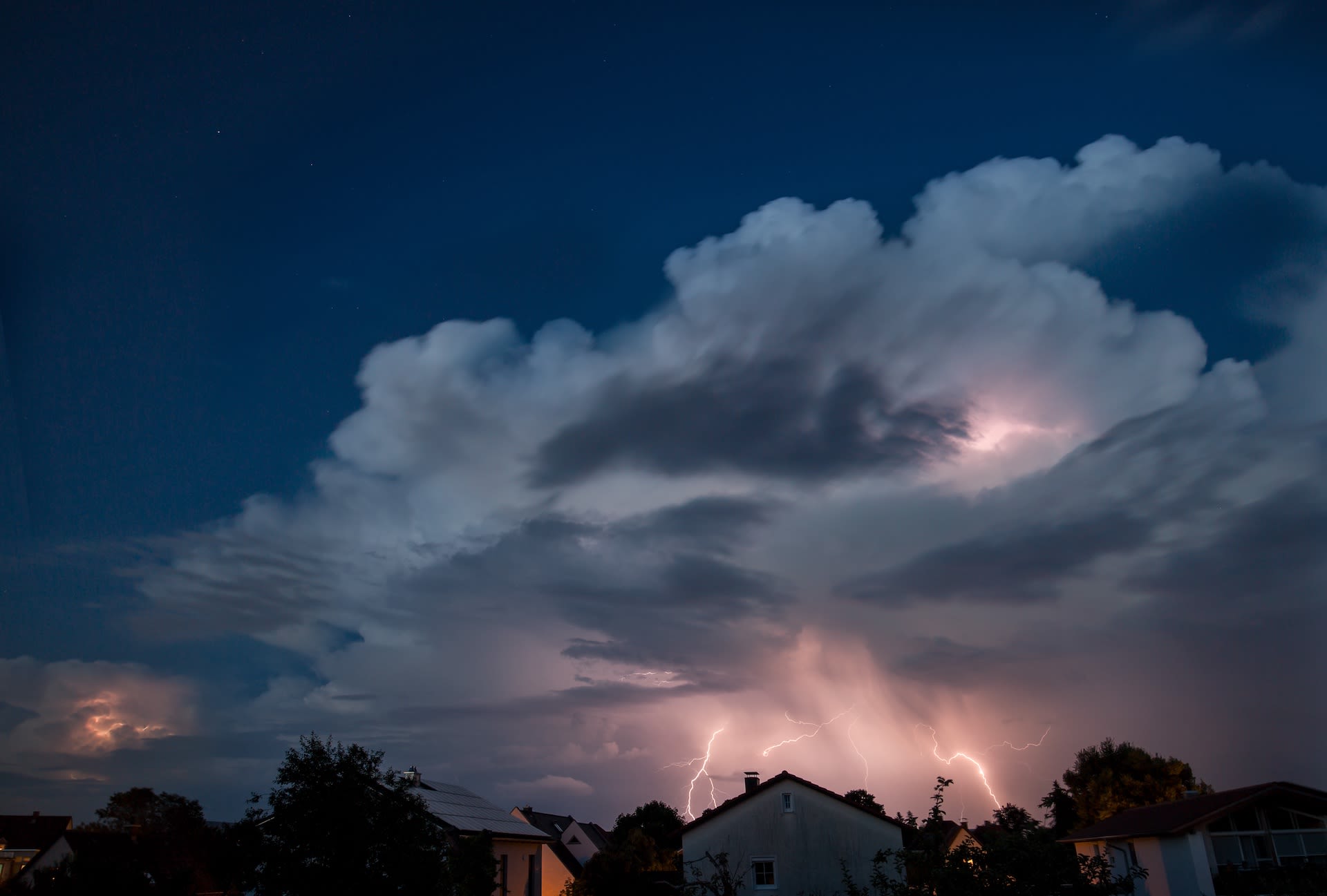 Threat for severe storms continues Friday evening in Ontario - The ...