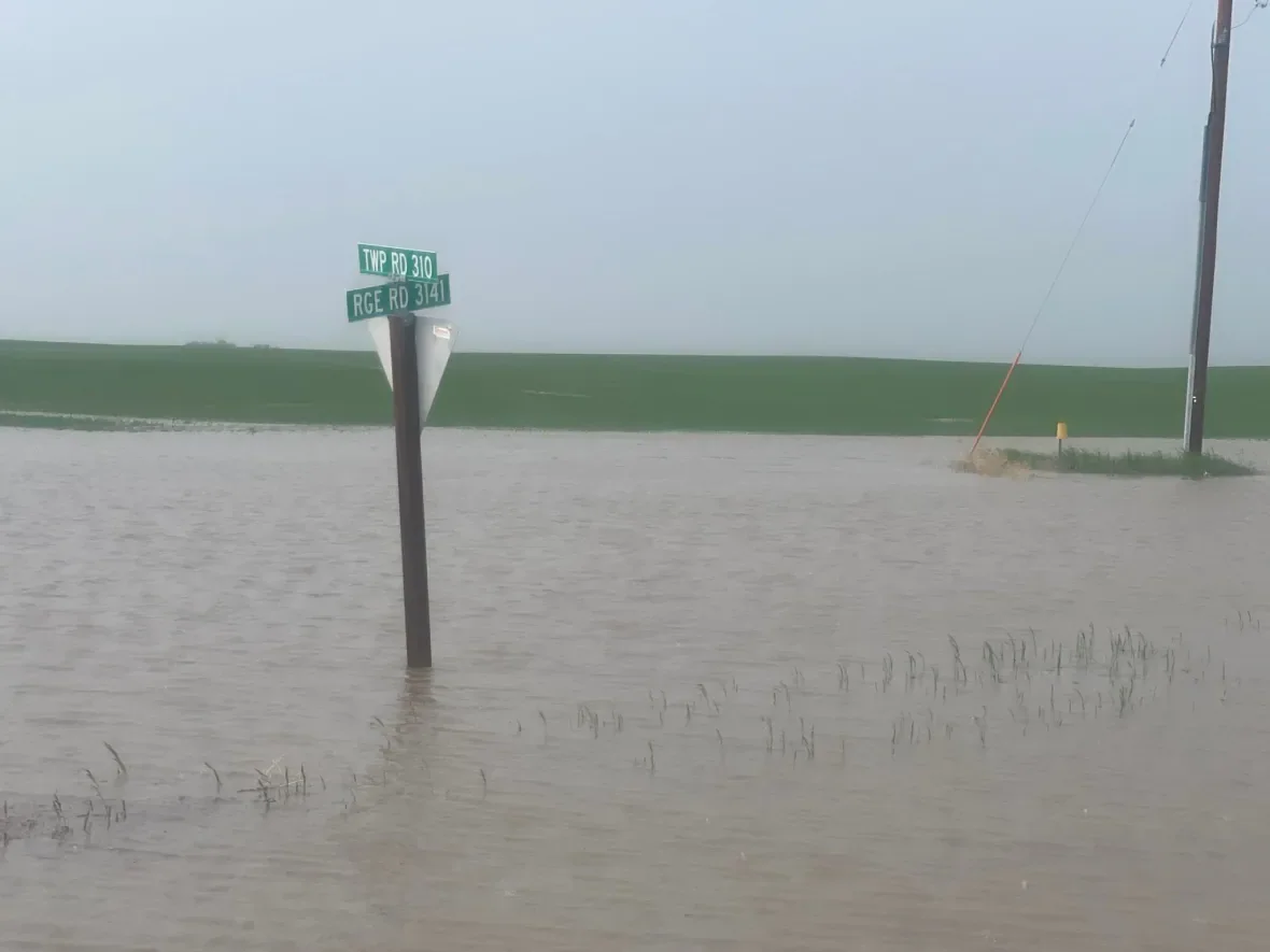 flash-flooding-hits-rosetown-during-montana-low-brings-heavy-rain/Jenny Hagan/Twitter