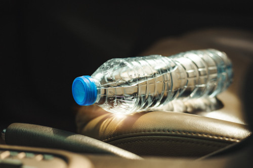 Summer hazard: Leaving a plastic water bottle in your car is risky - The  Weather Network