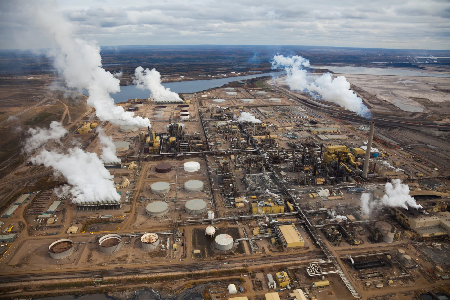 Is a new tax break for Canada's oil and gas industry a mistake? Experts weigh in