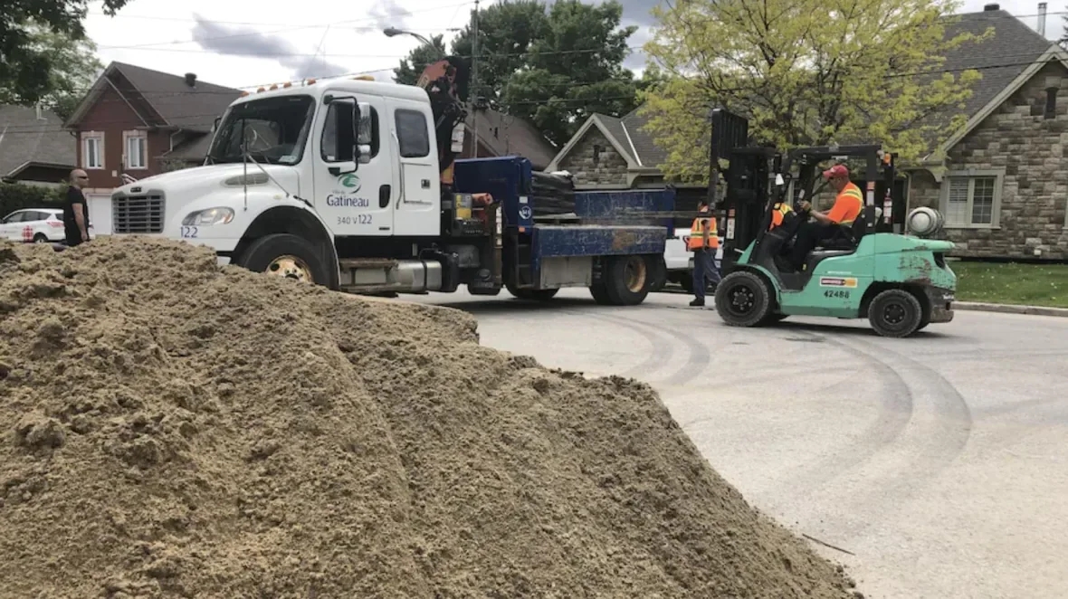 sandbag-hill-gatineau