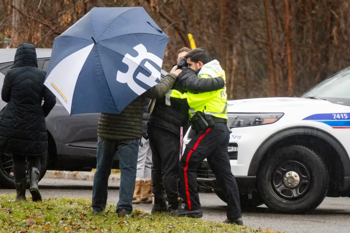 CBC: rideau-river-ottawa-ice-teen-death (Spencer Colby/The Canadian Press)