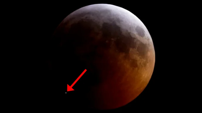 Meteorite strike caught during Super Blood Wolf Moon eclipse