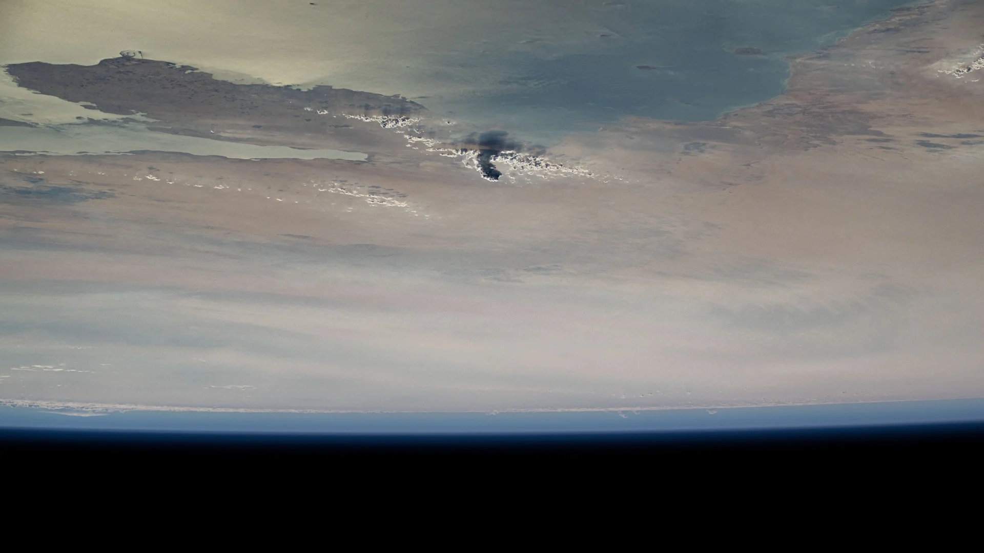 (NASA) Original Cloud Over Qatar September 2024