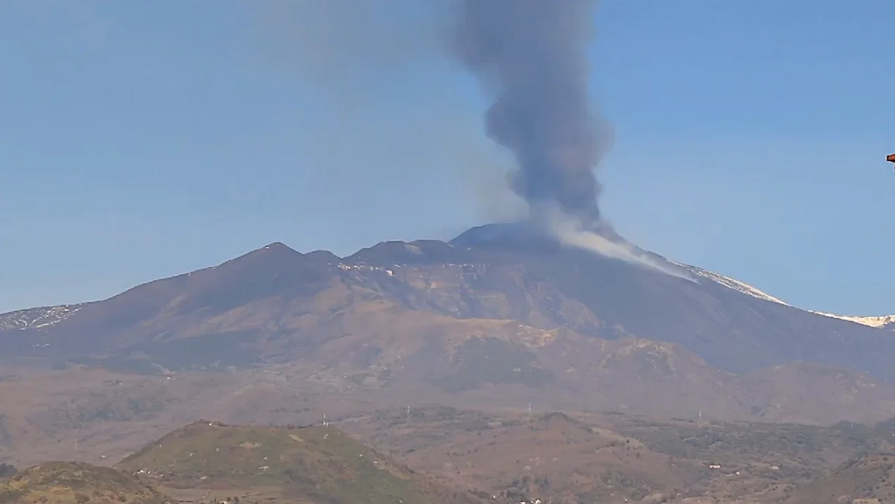 Eruptions add another 100 feet to Mount Etna's height in six months 