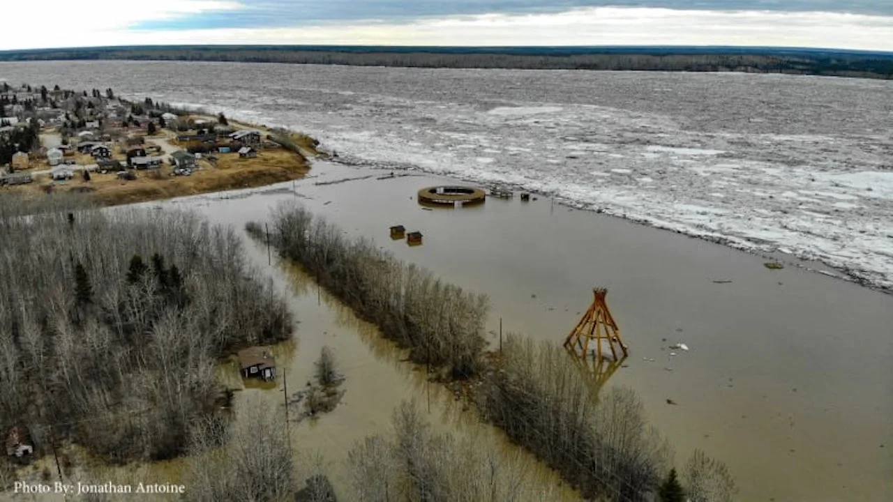 N.W.T. flood/Jonathan Antoine