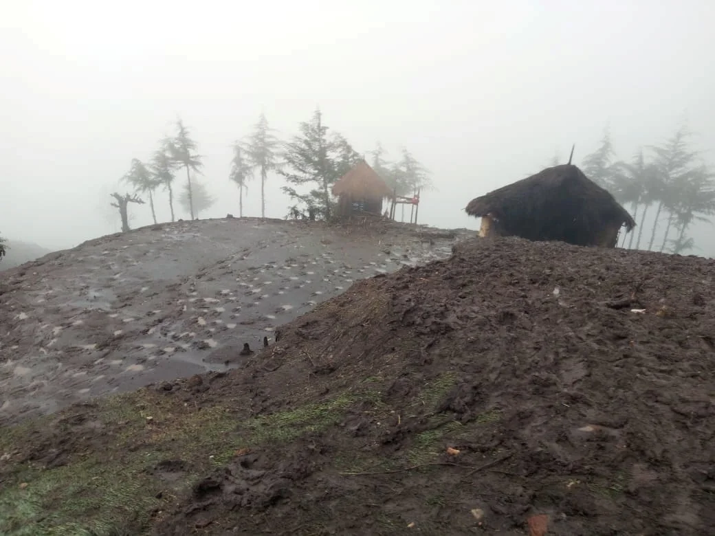 2019-11-25T082108Z 2 LYNXMPEFAO0O9 RTROPTP 4 KENYA-LANDSLIDES
