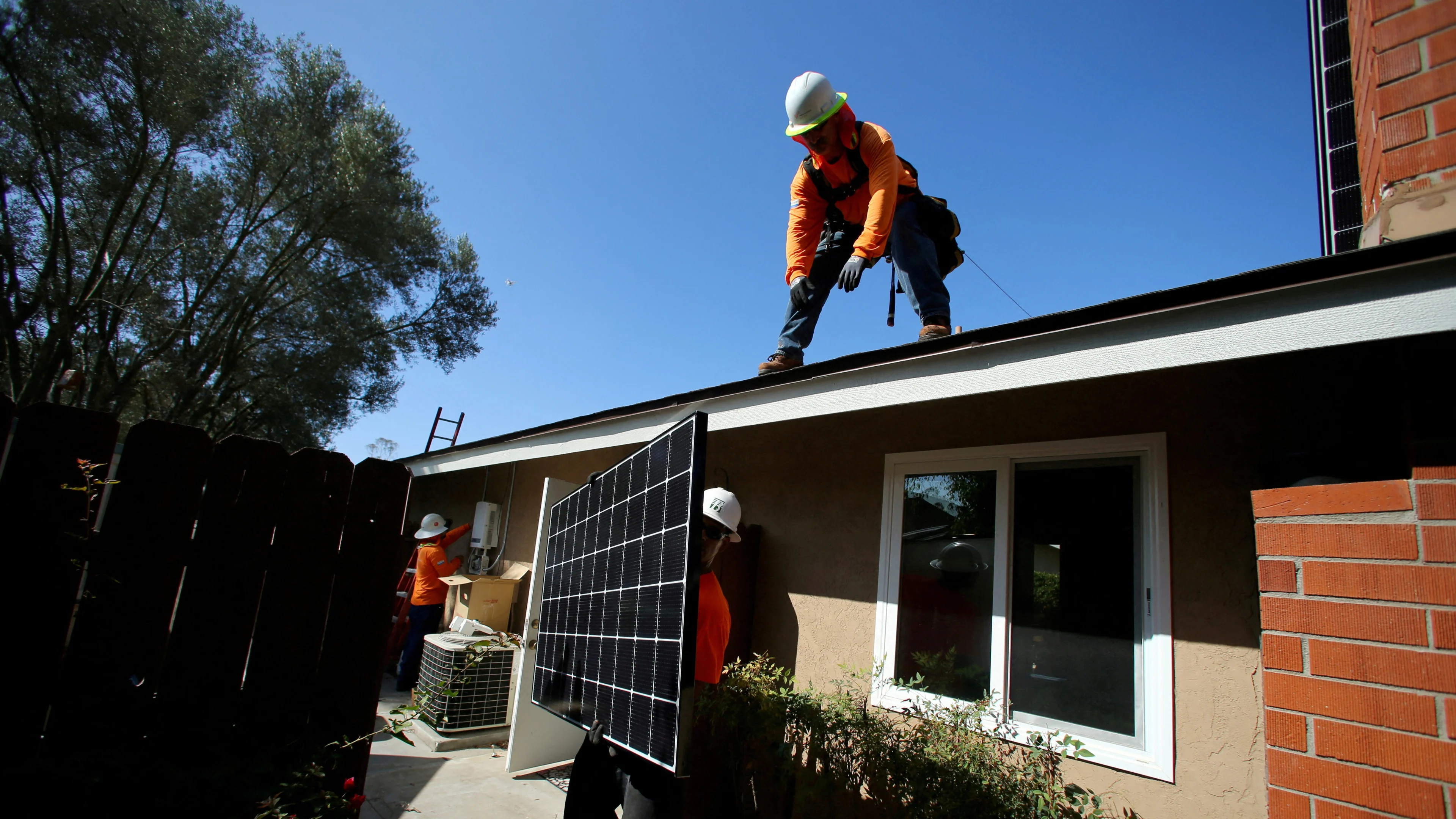 U.S. launches $7 billion program to bring solar to low-income households