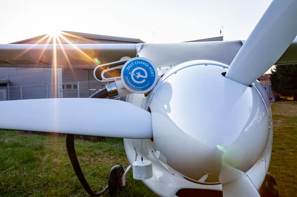 Le premier avion électrique certifié au monde arrive au Canada
