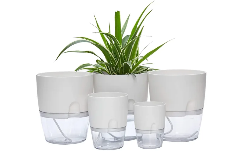 22-03-28 Self watering pots Amazon