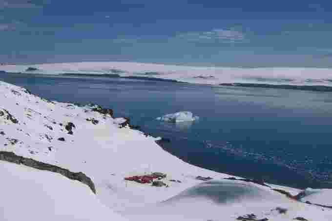 Juan Carlos I Antarctic Base, Hurd Peninsula, Livingston Island, Antarctica