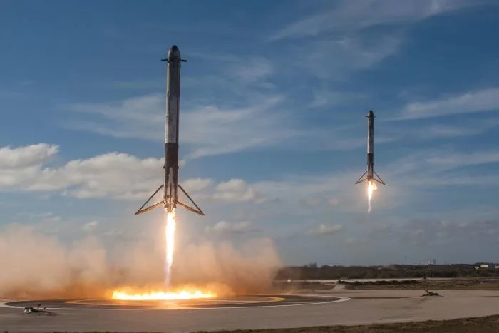 spacex-MEW1f-yu2KI-unsplash (1)