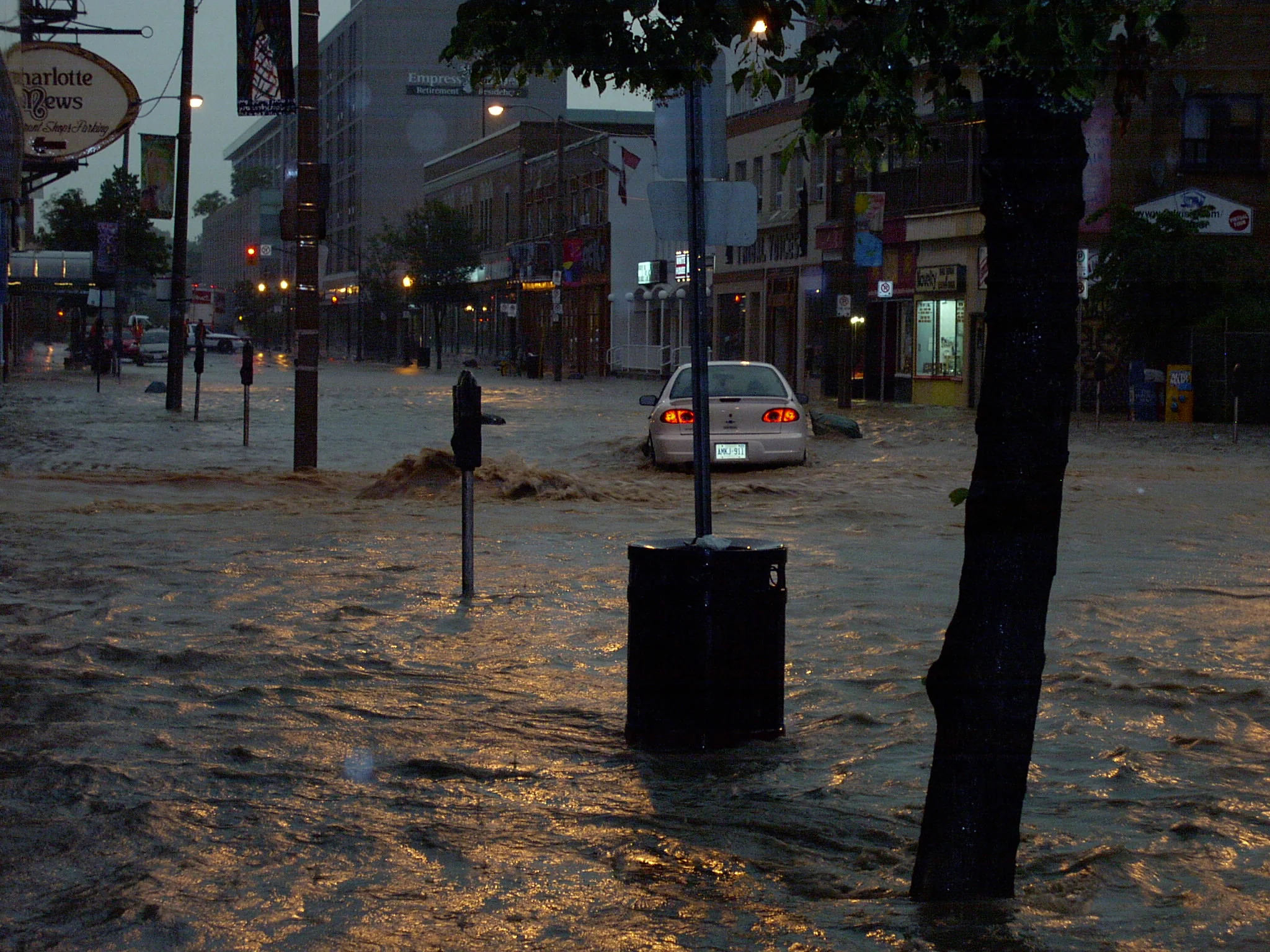 Charlotte Street in downtown Peterborough during the 2004 flood. (City of Peterborough)