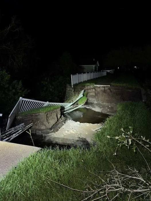 (Hillsborough County Sheriff's Office/Facebook) sinkhole Hurricane Milton Oct. 9, 2024 - https://www.facebook.com/HCSOSheriff/posts/pfbid02WRxTPcXkgMDra8aTUToMoFQU52R23MTT8FBR3MRfQgjWEWfsxfoUvUVq82fiVEavl
