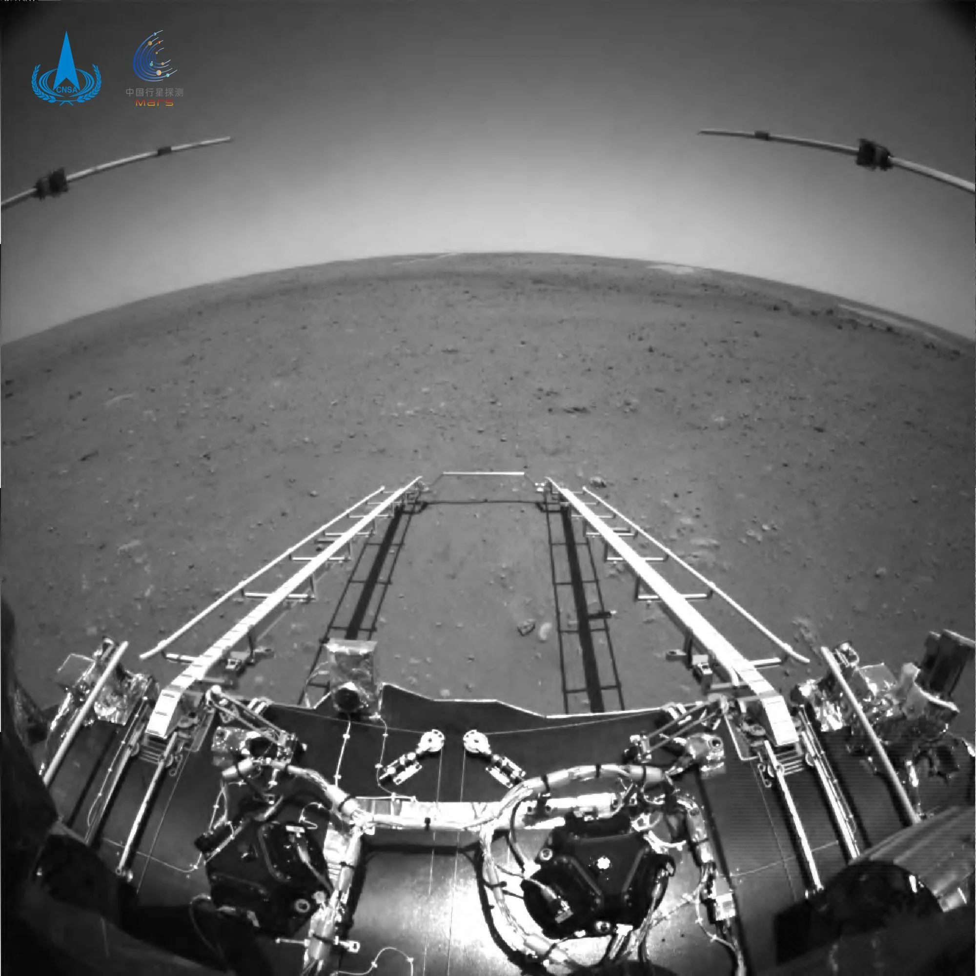 Zhurong-rover-1st-pic-CNSA