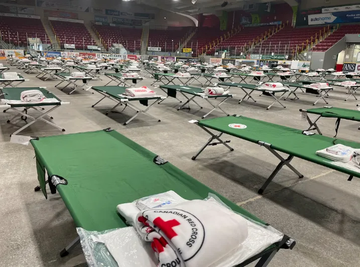 CBC - Wildfire evacuee reception centre in Thunder Bay - Sheehan Desjardins