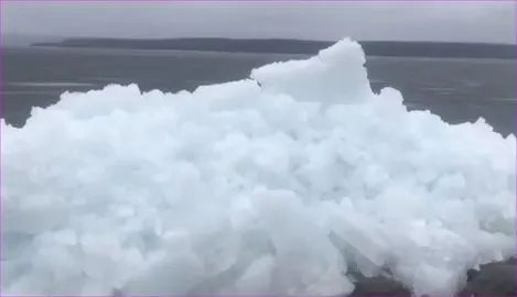 Tsunami de glace au Québec !