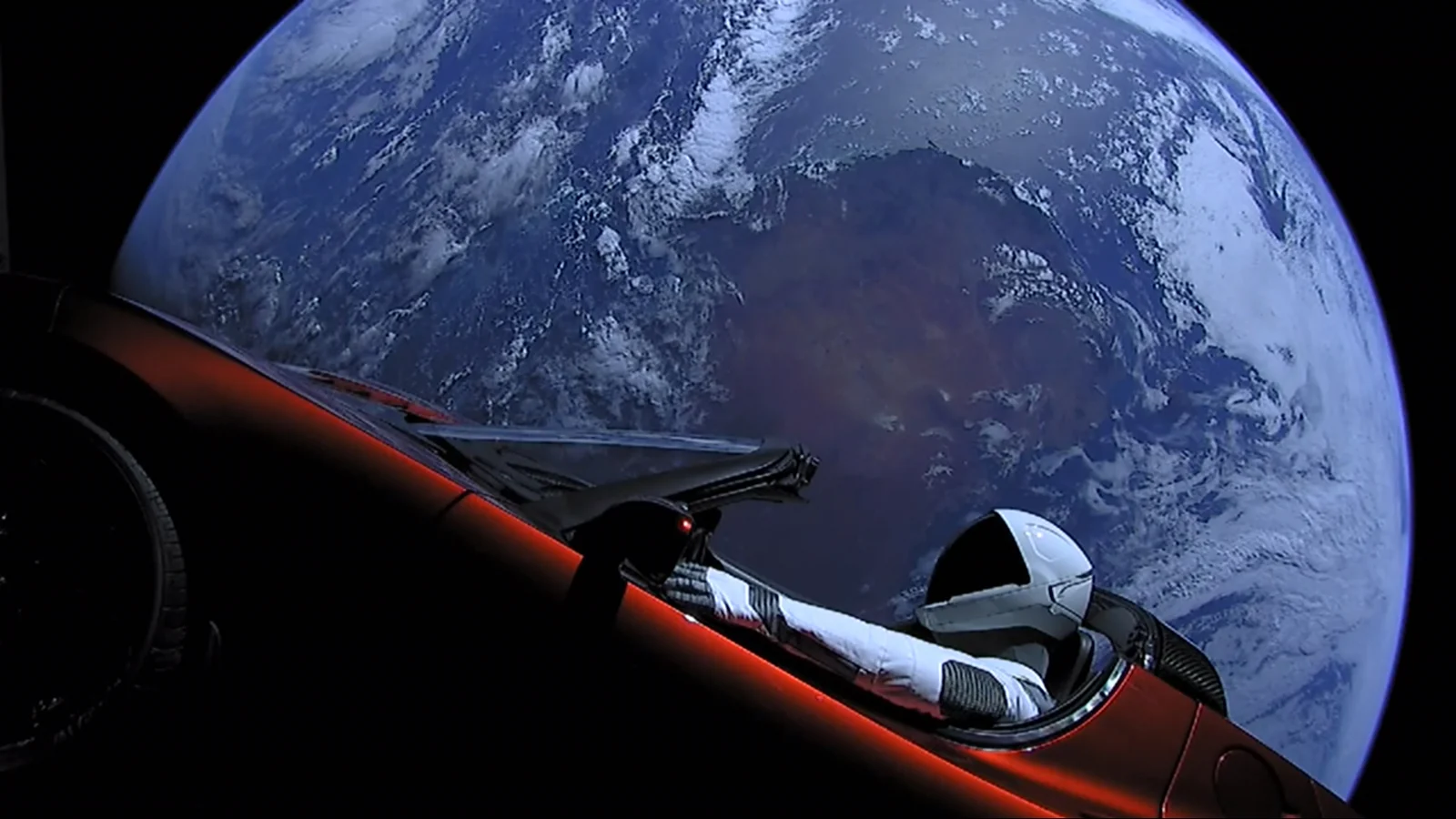 'Starman' Tesla Roadster just had its first close encounter with Mars