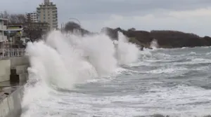 B.C. expecting stormy weather with large wave heights, strong winds and king tides. Timing, here
