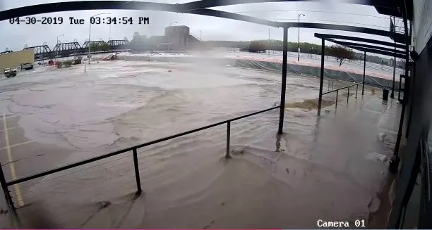 Watch a levee burst flood an Iowa town in under 5 minutes  
