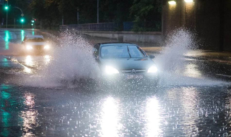 Stay focused: How to drive safer in storms