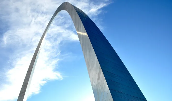 Fiery 'ribbon' on St Louis's Gateway arch 'finally' caught on video