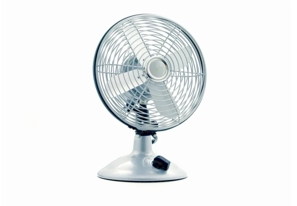  Experts caution against using too many fans in a heatwave