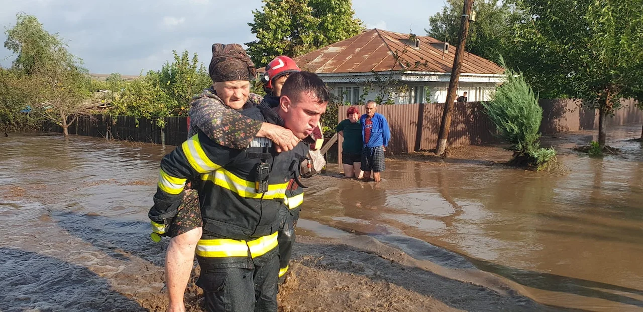 ROMANIA FLOODS/Galati Inspectorate for Emergency Situations/Handout via REUTERS