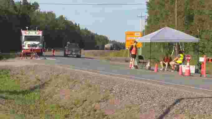 bay-d-espoir-highway-closed-due-to-fire/Danny Arsenault/CBC