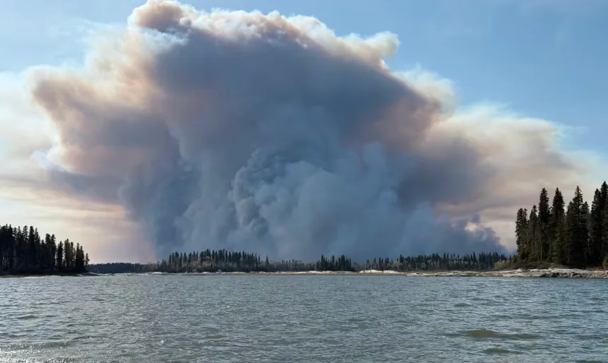 Wildfires reaching Pimicikamak Cree Nation - Submitted by Shirley Robinson - CBC