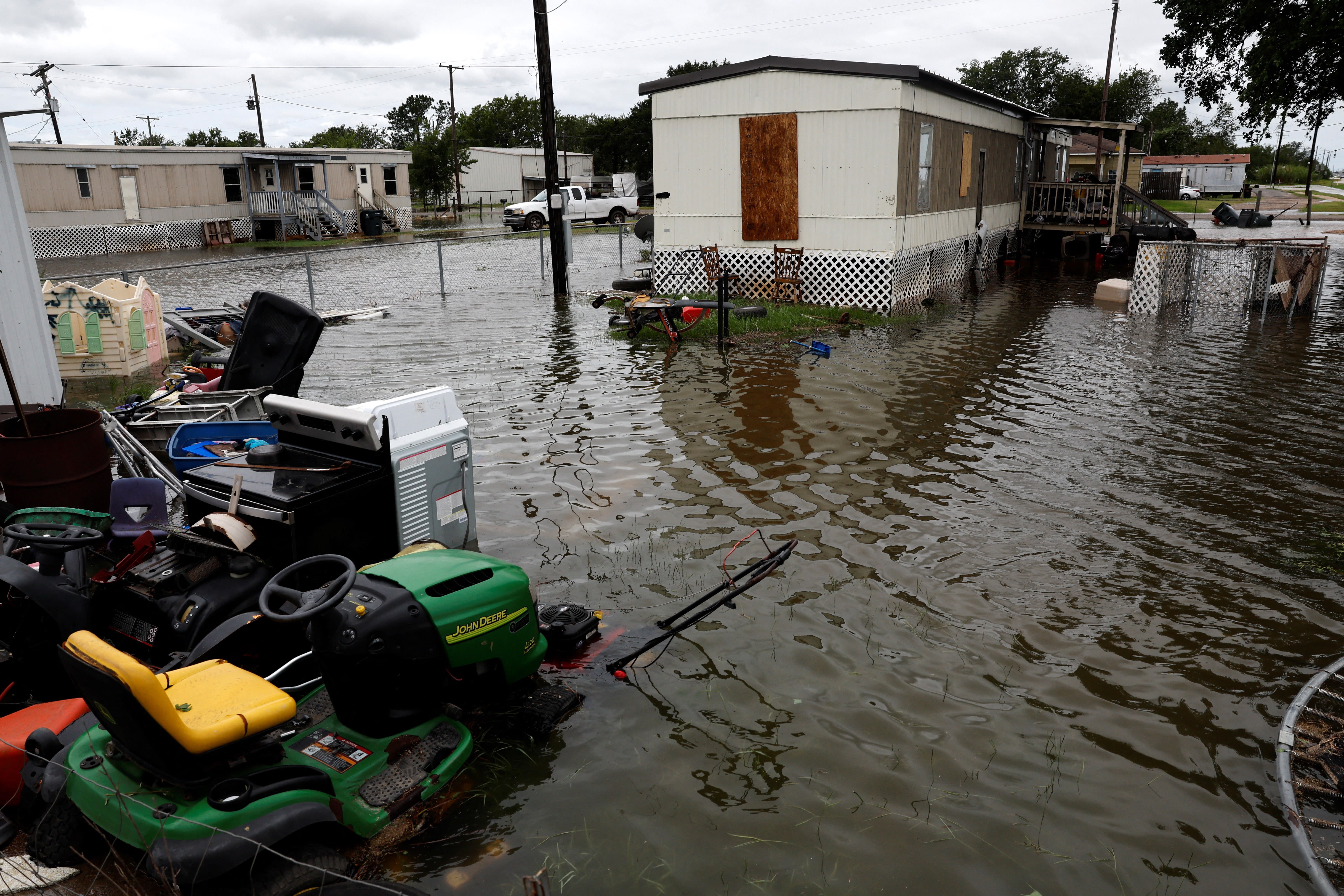 Beryl leaves at least 7 dead, knocks out power to millions in Texas ...