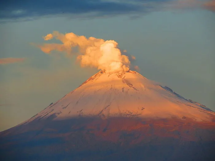 Impressionnante éruption volcanique au Mexique