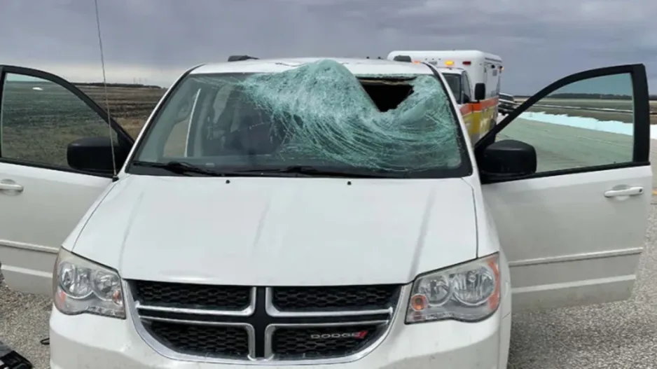 Driver knocked unconscious after ice chunk flies off truck, breaking windshield