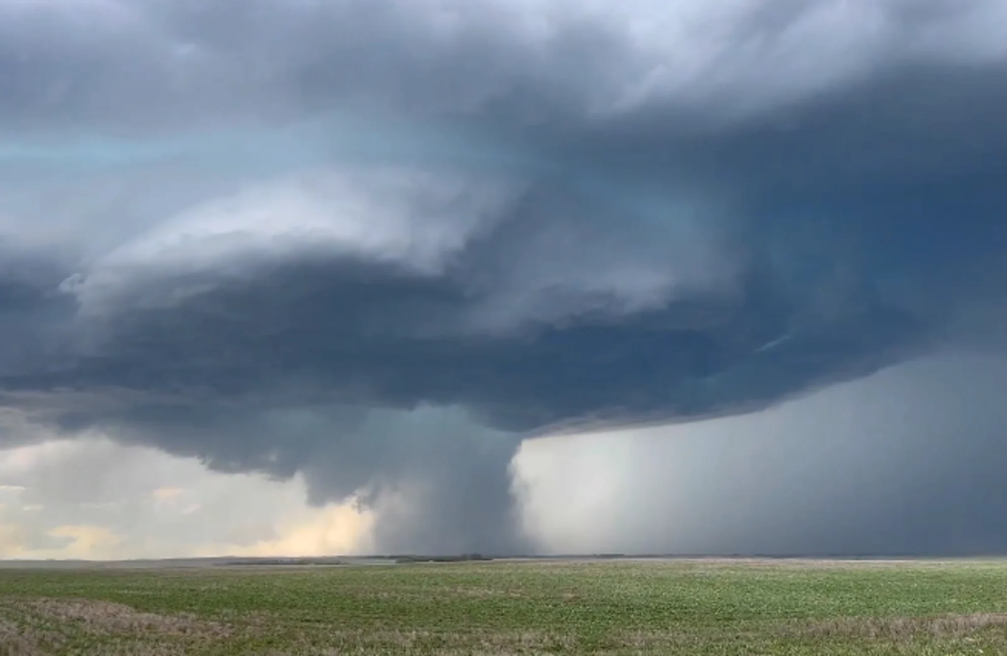 This Prairie province saw six concurrent tornado warnings amid Sunday's severe storm outbreak!